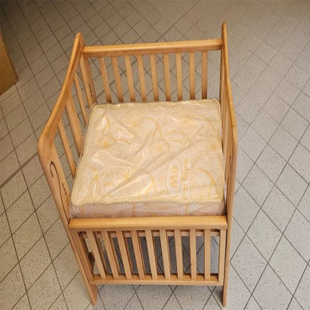 KLEINE BABY SCHAUKELBETT