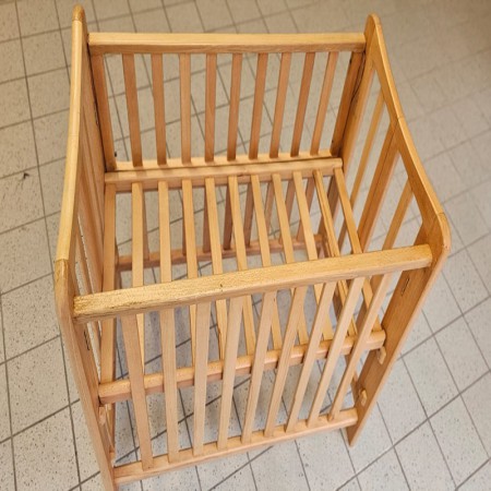 KLEINE BABY SCHAUKELBETT